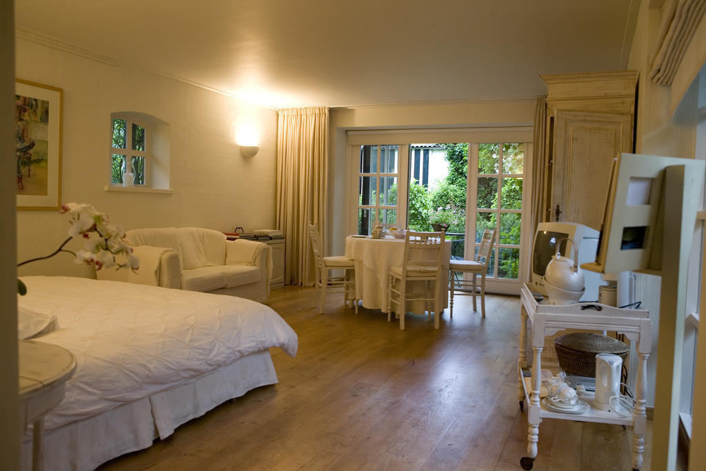 Guesthouse Veerhoeve 슬루이스 객실 사진